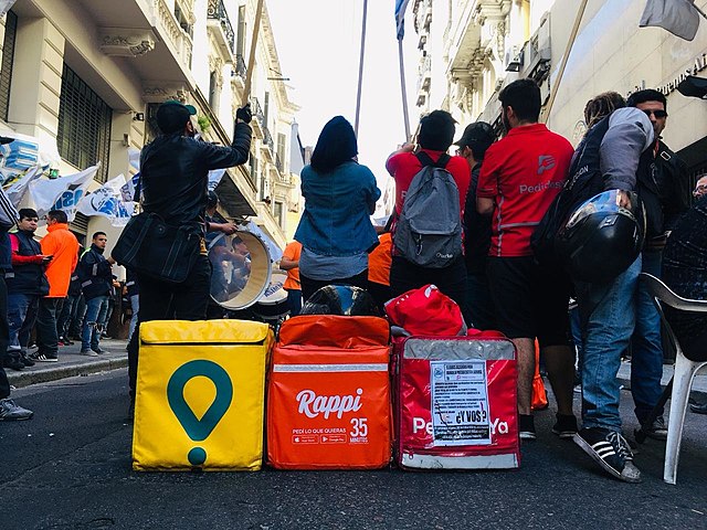 01tapabue Movilización de trabajadores de Glovo, Rappi y Pedidos Ya. Trabajo de plataformas